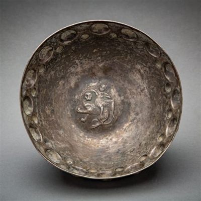  Sassanid Silver Bowl En Uppriktig Hyllning Till Forntida Mystik Och Detaljerad Konster!